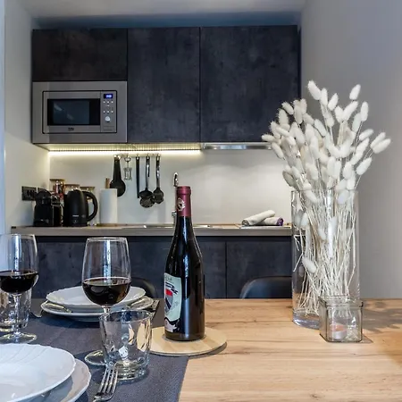 Hellochalet - Friends House 아파트 브루일서비니아